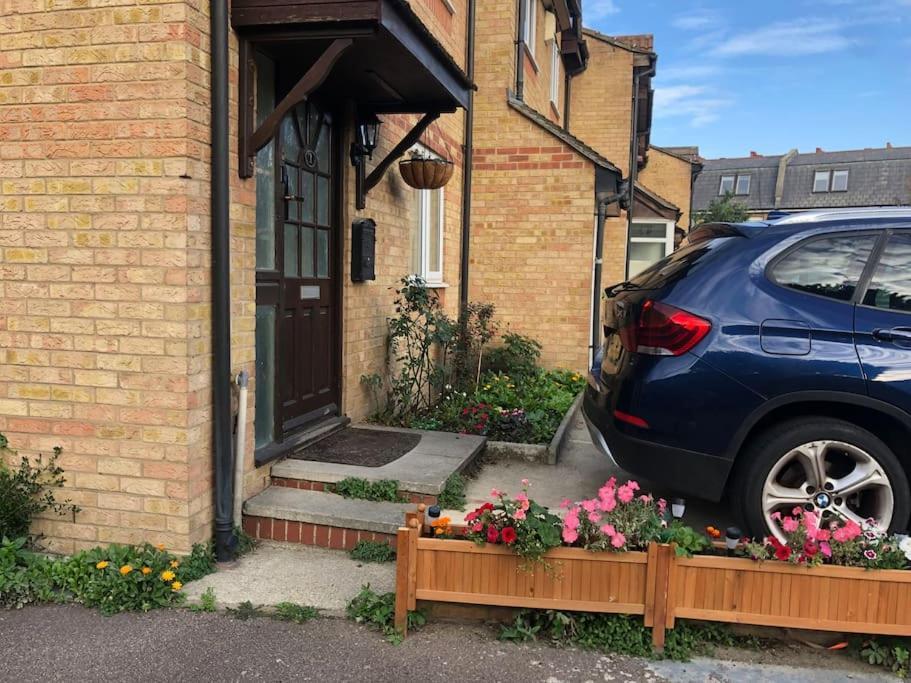 Cheerful 4 Bedroom House With Garden Free Parking London Exterior foto