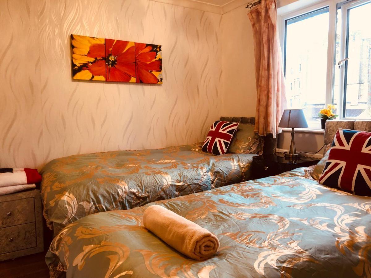 Cheerful 4 Bedroom House With Garden Free Parking London Exterior foto