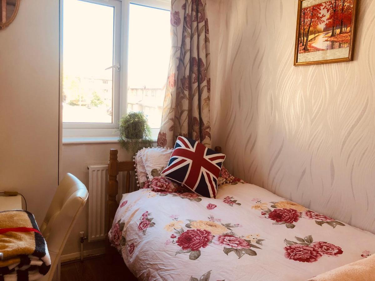 Cheerful 4 Bedroom House With Garden Free Parking London Exterior foto